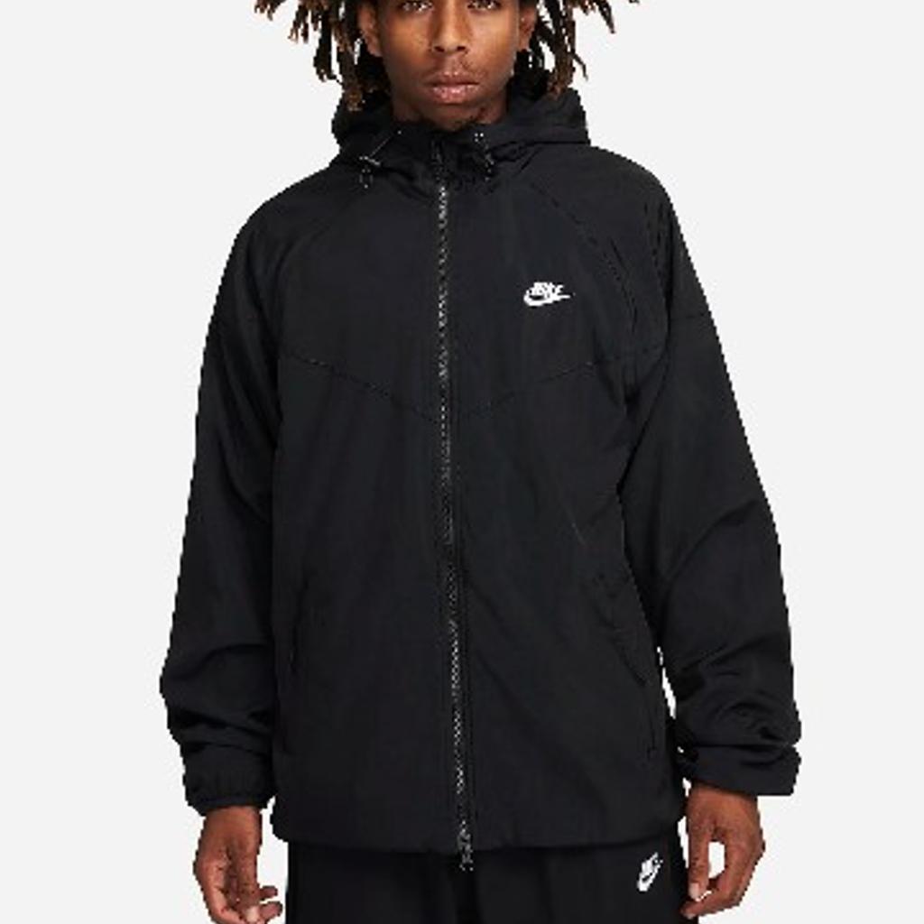 brand new mens small size jacket the brand is from NIKE never been worn only taken out of box to try on still in original packaging any more info please messege me thanks for looking