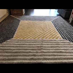 Beautiful Ikea Rug. Yellow/Grey - 200x200cm - High Pile.

Used but in good condition. Originally £200

The dense, thick pile dampens sound and provides a soft surface to walk on.
Durable, stain resistant and easy to care for.