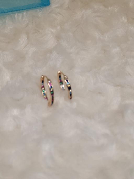 Buy & Sell Healey Rochdale - Photos for ladies Oval earrings. 18k.Random Colour Pouch