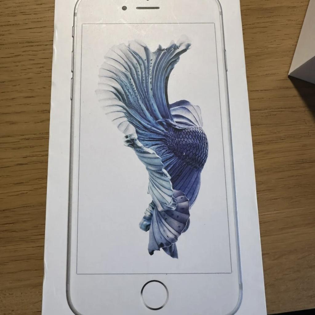 Apple iPhone 6S - 64GB - White Silver (Unlocked) Model No. A1688

In Pristine Condition.
No Marks or Damage. No scuffs,
Like New. Good Working Order.
 ON IOS 15.6.1
COMPLETE WITH BOX. CHARGING CABLE AND PLUG INCLUDED. 