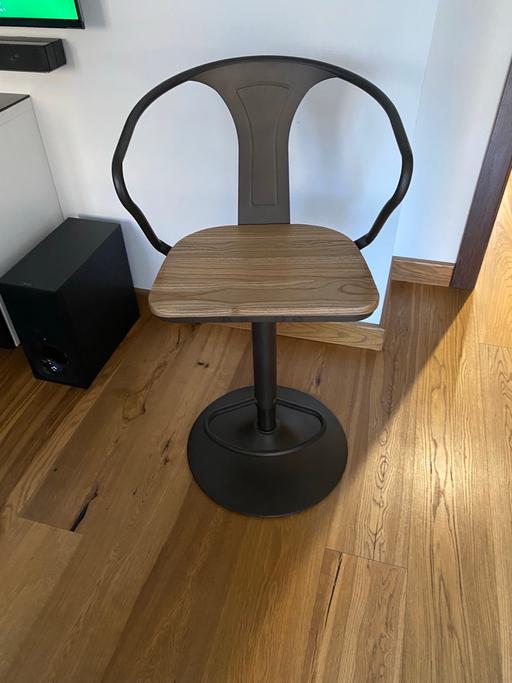 Buy & Sell Essex Thurrock - Essex - Photos for Bar stool