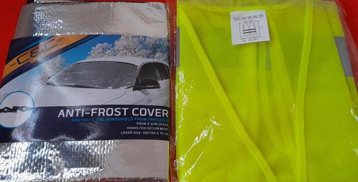 Vehicles Ealing Perivale - Ealing - Photos for car window cover and vest (New one)anti-frost