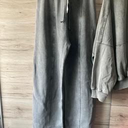 Zara pants size small jacket medium £20 for pants and £30 for matching top just trying to get back what I paid still have tags on pick up only m11