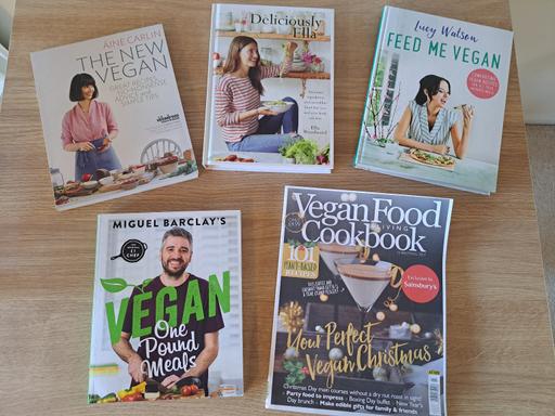 Buy & Sell Kent Maidstone - Photos for 4 VEGAN COOK BOOKS & A MAGAZINE HARDLY USED