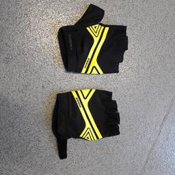 cycle gloves beand new never worn. Glow in the dark. collection or delivery