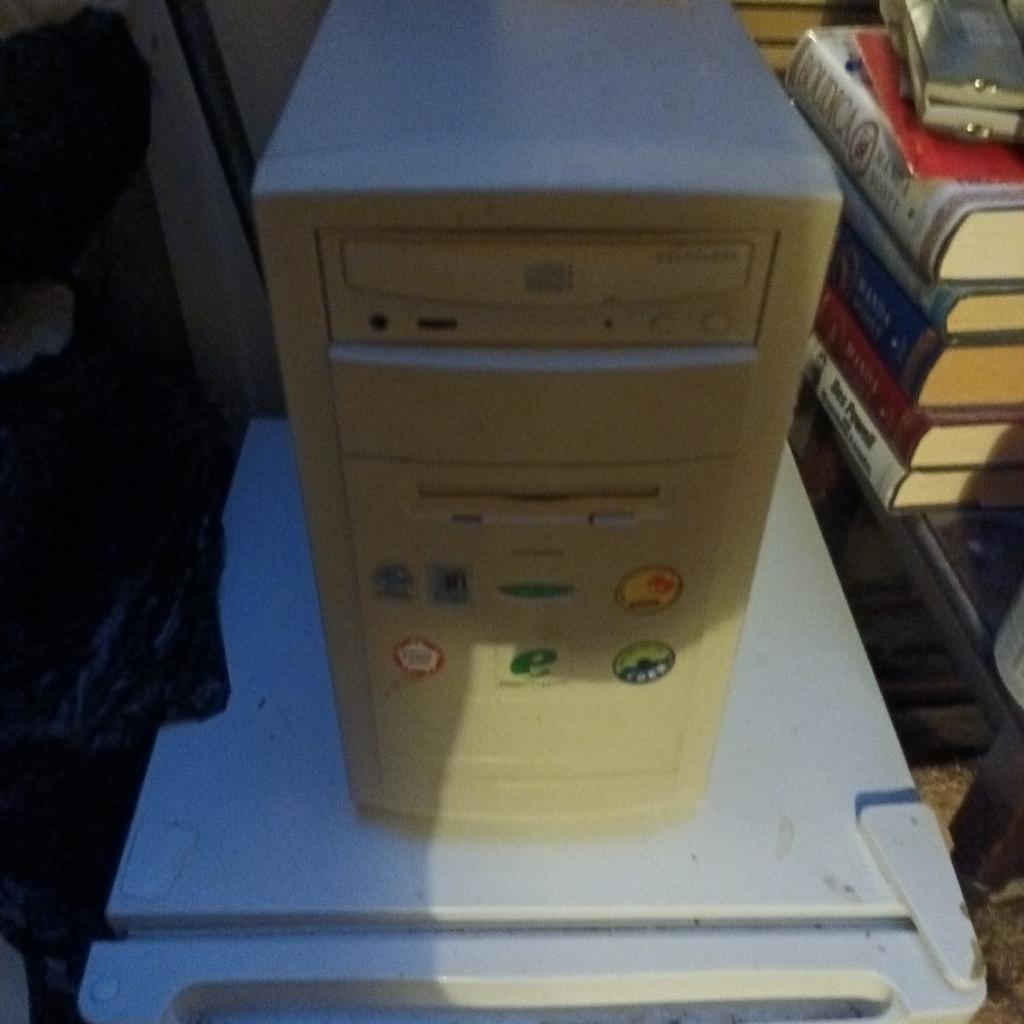 Selling as spares or repair,Desktop Computer,collection only,Shipley near Bradford.

Won't load up Windows needs re install of Windows.