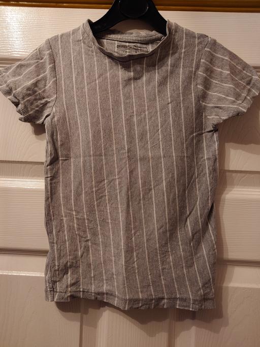 Buy & Sell Leicestershire Charnwood - Photos for Boys grey top size 3-4 years