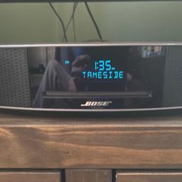 Bose wave iv4 excellent condition with remote radio cd player