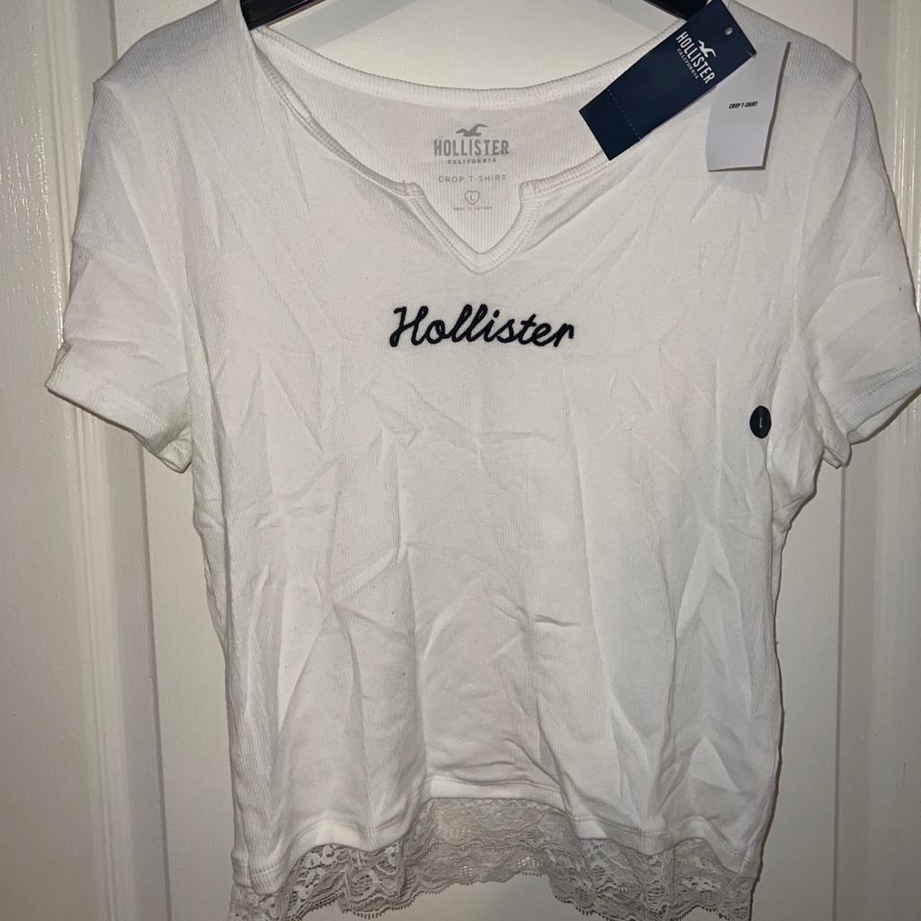 Hollister crop T-shirt. Lace bottom.
New with tags.
Size L.
RRP: £17

*also got another one in black