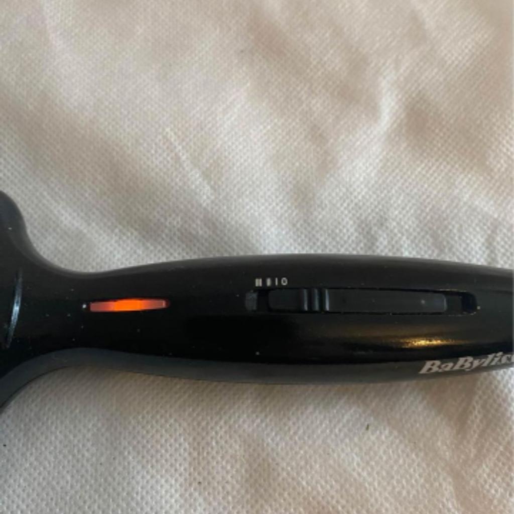Babyliss Diamond Heated Smoothing and Straightening Brush.
Model 2440BDU
3 Heat Setting.
Nice Condition.
COLLECTION from Shirley, Croydon, Surrey, CR0 8BB
Postage for this item by Royal Mail.
Delivery within 10 miles for small fee.