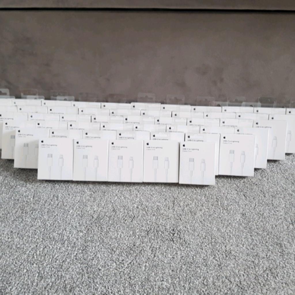 From a closed phone shop
Selling really fast - in high demand
Original super fast 20w apple chargers RRP £19
£5 each for Apple
Message for bulk prices