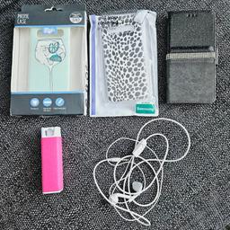 3 phone cases, screen cleaner and headphones..price is for all of them.

cash and collection only, thanks.
possible delivery to Conisbrough on Saturday mornings only between 10.30 and 11am.