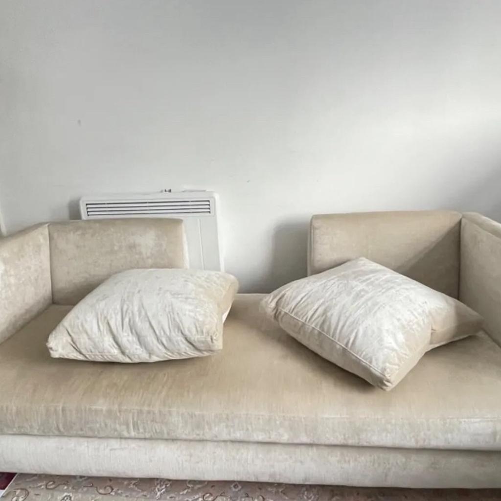 In a really good condition , custom made

200 x 90 x H75 cm

Including 2 square feathers filled cushions with zippers
Seating cushion is with zipper

collection from London NW2 7JP