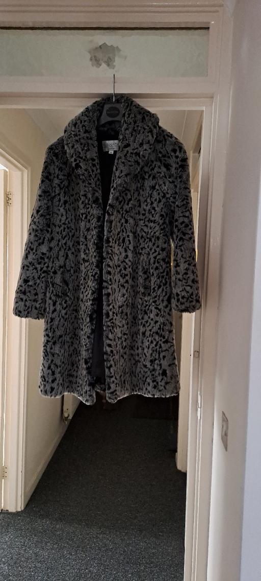 Buy & Sell Essex Southend-on-Sea - Photos for Fake fur coat