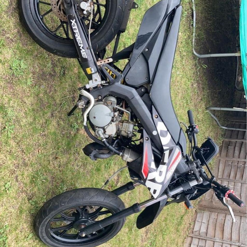 50cc derbi senda
Has been stored in shed
Runs fine
Spedo sensor just needs adjusting
Haven’t used in a while and selling due to getting a car