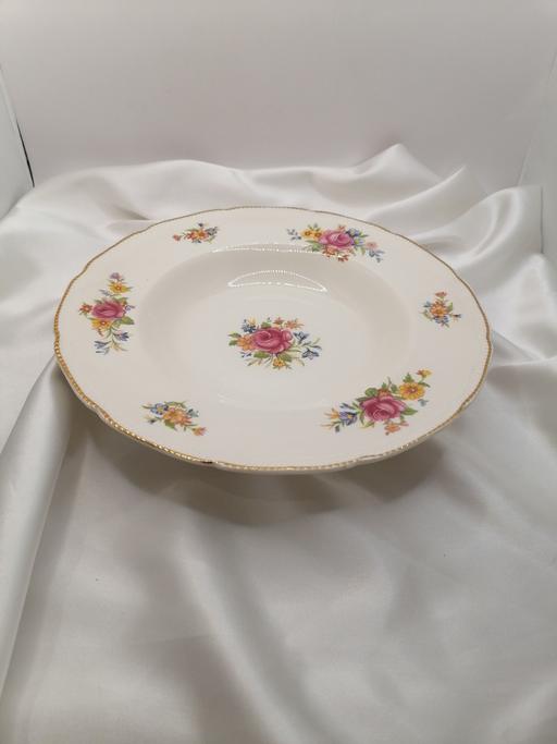 Buy & Sell Kent Tonbridge and Malling - Photos for Six Floral Porcelain Rimmed Soup Bowls