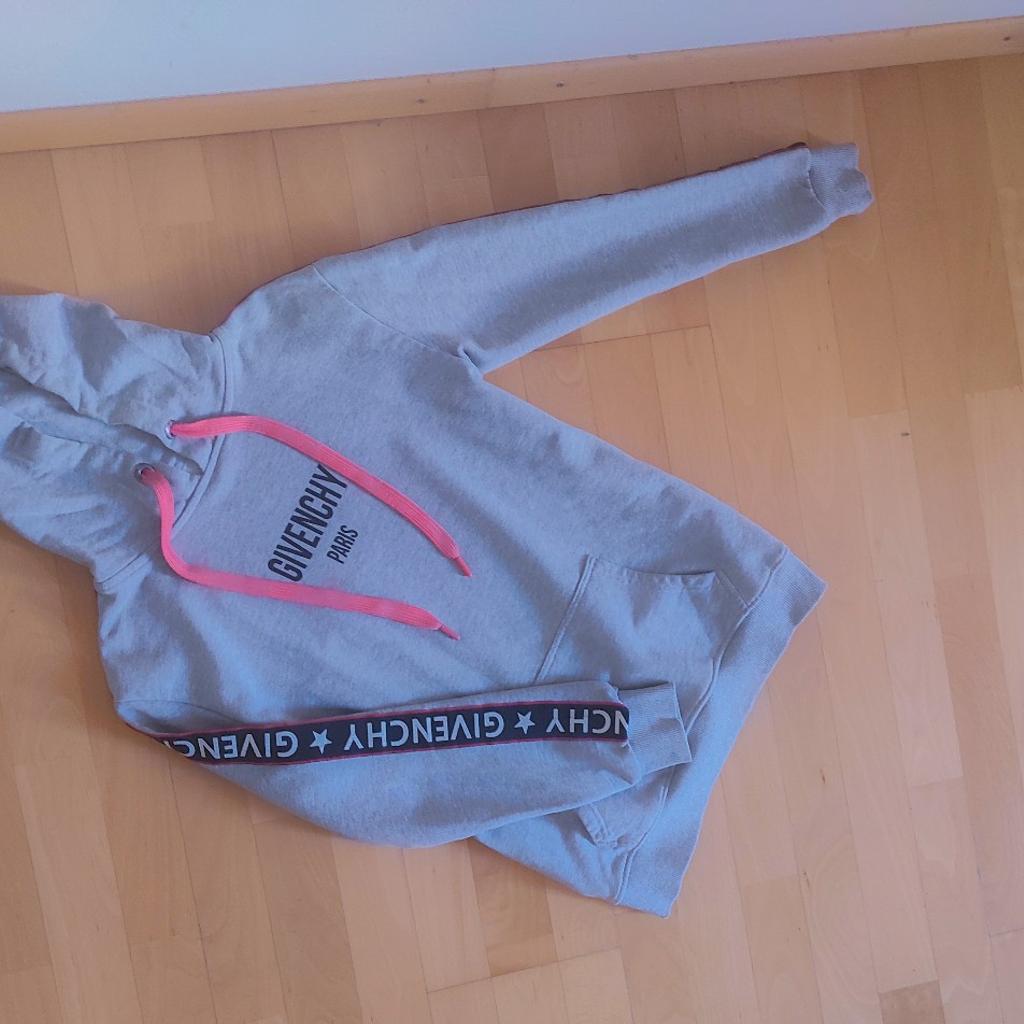 originale luxurious hoodie Givenchy! M! ohne etiketten
