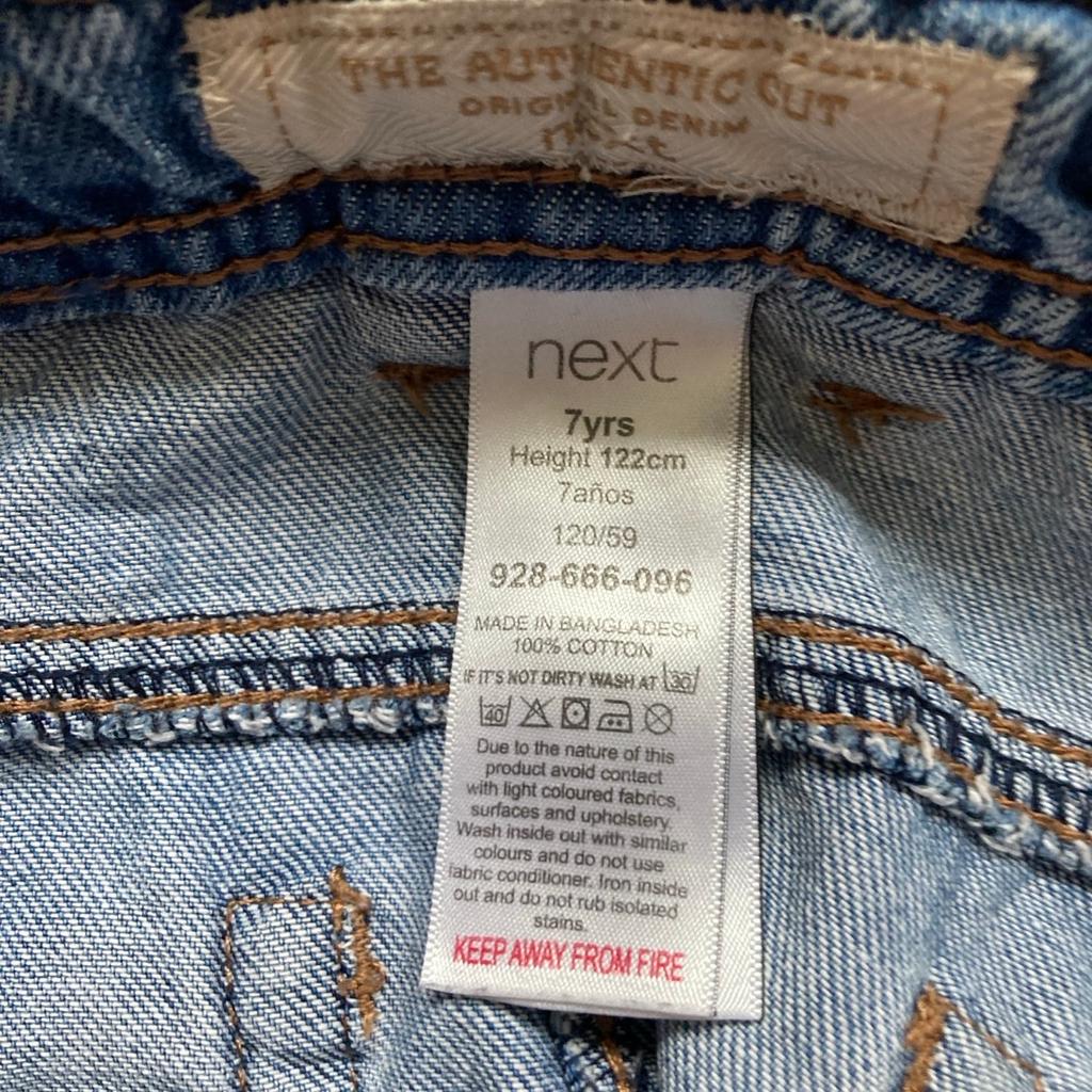 No offers, Read all (do not ask questions thats answers are in listing!)
Girls ripped denim skirt from Next,7 years. Excellent condition. Please see pictures attached
cash on collection from Dy4 8nh.
Collections time are between mon-fri 9.30-2.30, (if your late tough) or after 4. I require a time before I even give my address as there are way too many time wasters who just think they can turn up when it suites them. Weekends vary! DON’T LIKE,BUY OFF SOMEONE ELSE!!
Please see all pictures attached
Please see my other items
No delivery (some clown will ask)
No postage
No PayPal and no to anything else
Price does not state 50p either. My items are all brought from new and I’m not selling 3rd hand.
