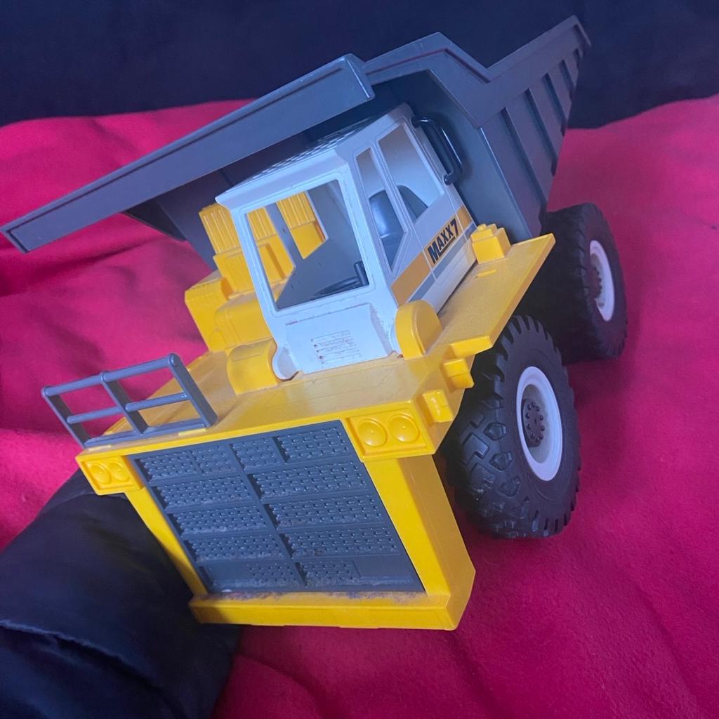Spielzeug Fahrzeug von Playmobil großer Kipplaster

Sehr guter Zustand