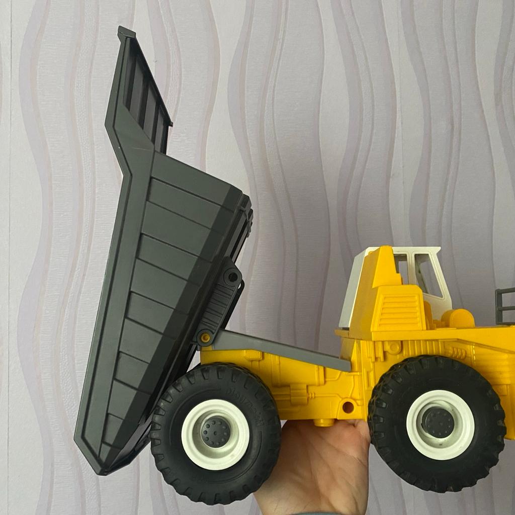 Spielzeug Fahrzeug von Playmobil großer Kipplaster

Sehr guter Zustand