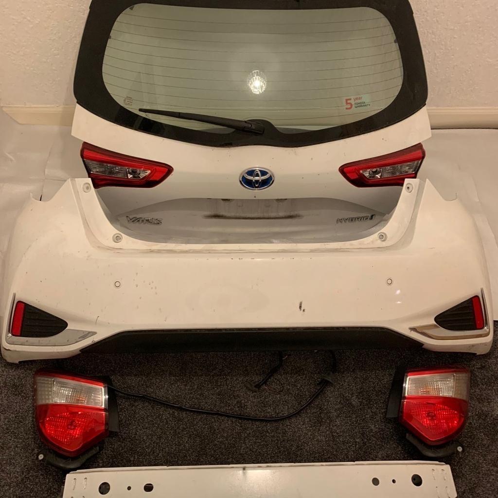 Toyota Yaris:
Boot lid
Crash panel
Back bumper
Rear lights
Steering wheel
Message me if your interested
Collection only
