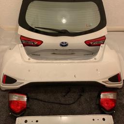 Toyota Yaris:
Boot lid
Crash panel
Back bumper
Rear lights
Steering wheel
Message me if your interested
Collection only