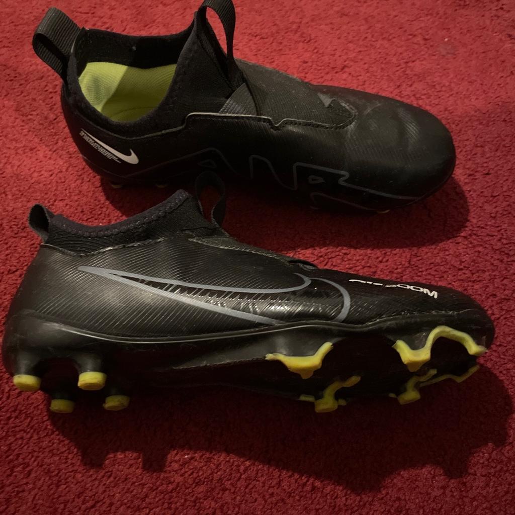 Nike Mercurial Football boots size 1. Excellent condition. Collection from SL3 8QF. Lots of shoes available.