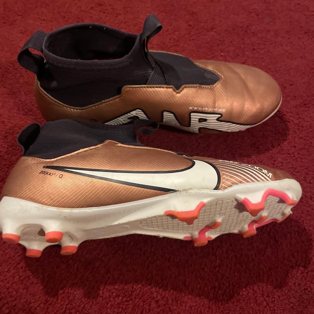 Nike Ronaldo football boots, size 2. Excellent condition, paid 60£ just before Christmas. Collection from SL3 8QF. Lots of shoes available.