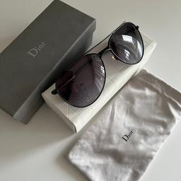 Neue Dior Sonnenbrille, wurde nie verwendet

Nur Selbstabholung