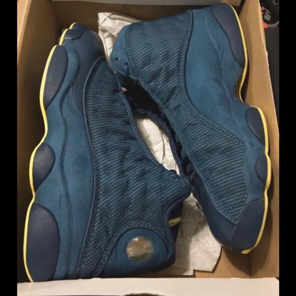 Nike air jordan 13 squadron size 10 with box worn couple of times but like like new 140 ono