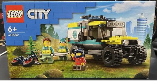 Buy & Sell West Midlands Wolverhampton - Photos for LEGO CITY 4x4 AMBULANCE RESCUE NEW 40582