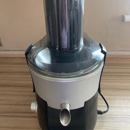 Electric juicer machine with jug good clean condition & perfect working order bought from Argos just having a clear out of gadget’s I don’t use anymore from a pet smoke & child free home
Collection only