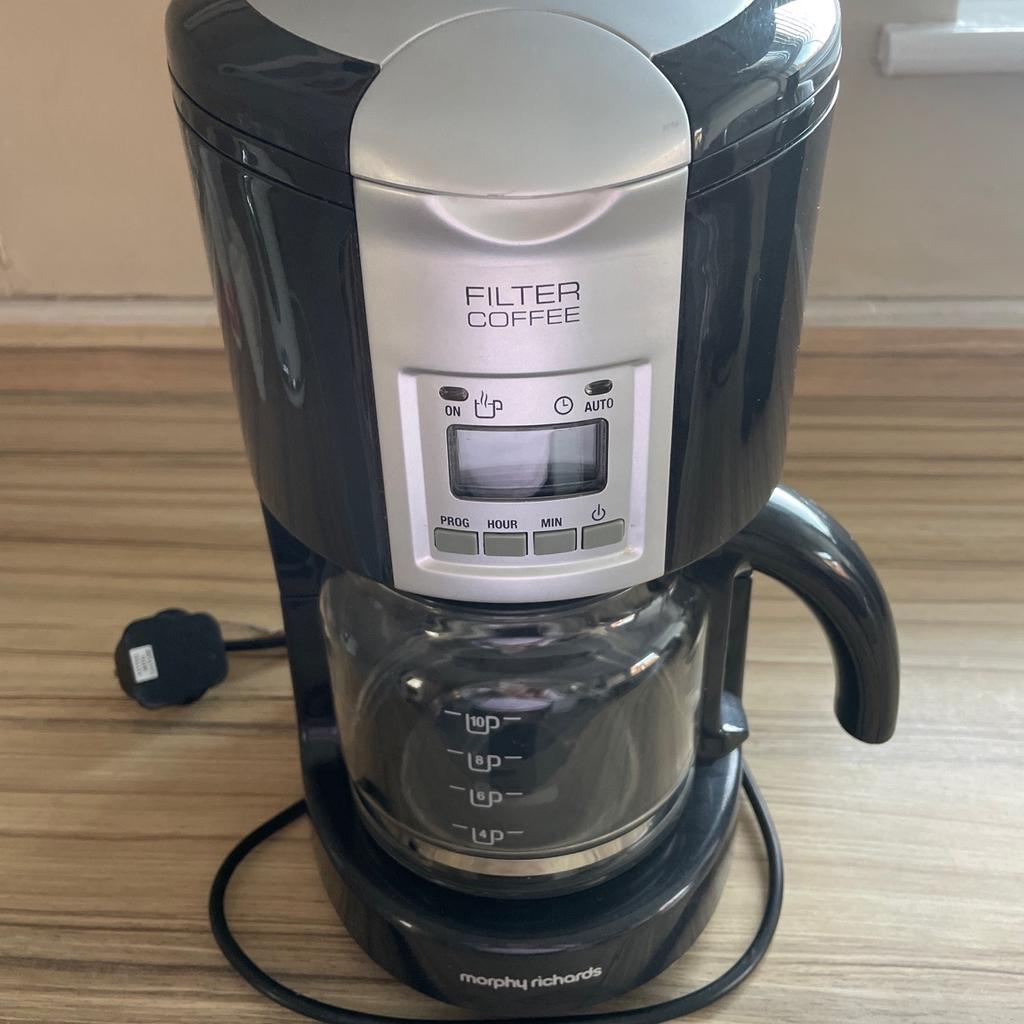 Electric coffee filter machine good clean condition & perfect working order having a clear out of gadget’s I no longer use
From a pet smoke & child free home
Collection only
