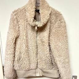 Hi ladies welcome to this beautiful looking style ladies Zara TRF Sherpa Teddy Fleece Bomber Jacket Size XS in very good condition thanks