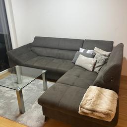 Preis verhandelbar 
Couch 2 Jahre alt 
verkaufe wegen Neuanschaffung