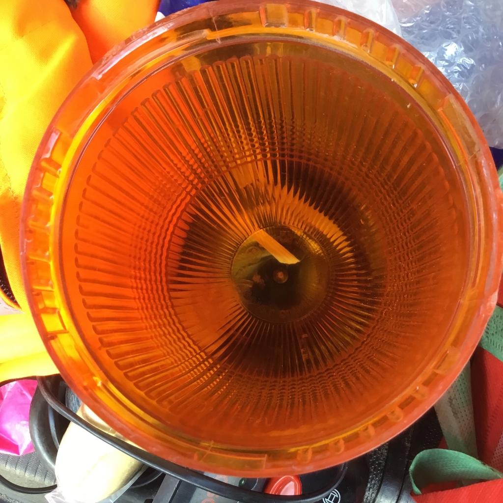 I have a orange beacon light cover that will fit any JCB vehicle
Brand new with no damage at all
It just screws onto your mounting
I can deliver to you as well if you ask me