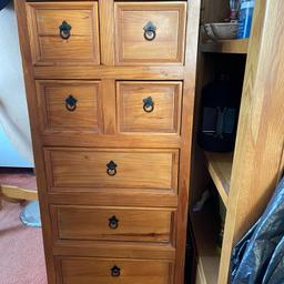 Heavy Pine Tallboy
3 large drawers and 4 small
In good condition
Height: 48 inches
Width :22 inches
Depth : 18 inches
