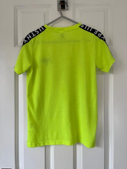 Buy & Sell Surrey Epsom and Ewell - Photos for Hype boys t shirt in lime green