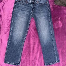 Verkaufe diese 3/4 Jeans aus der USA von Levi’s , in der Hose steht die 5 , getragen bei Größe 34/36 , keine Flecken oder Löcher , keine Tiere , Nichtraucher

Innenbein Länge 52 cm
Außen Länge 74 cm
Hüfte 37 cm