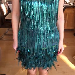 Chickes Charleston oder Samba Kleid Gr 36 mit Pailletten und Federn ohne Flecken oder Löcher 1x getragen Nichtraucherhaushalt