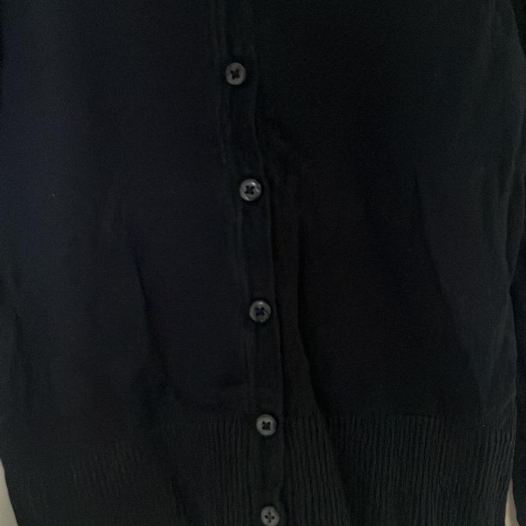 💥💥 OUR PRICE IS JUST £2 💥💥

Preloved girls cardigan dress in navy

Age: 12 years
Brand: Next
Condition: like new hardly worn

All our preloved school uniform items have been washed in non bio, laundry cleanser & non bio napisan for peace of mind

Collection is available from the Bradford BD4/BD5 area off rooley lane (we have no shop)

Delivery available for fuel costs

We do post if postage costs are paid For (we only send tracked/signed for)

No Shpock wallet sorry