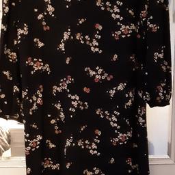 lovely shortish dress from warehouse black pink flower £2