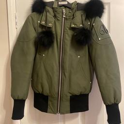 Khaki bomber jacket
Size Small
In good condition and hardly worn
Authentic