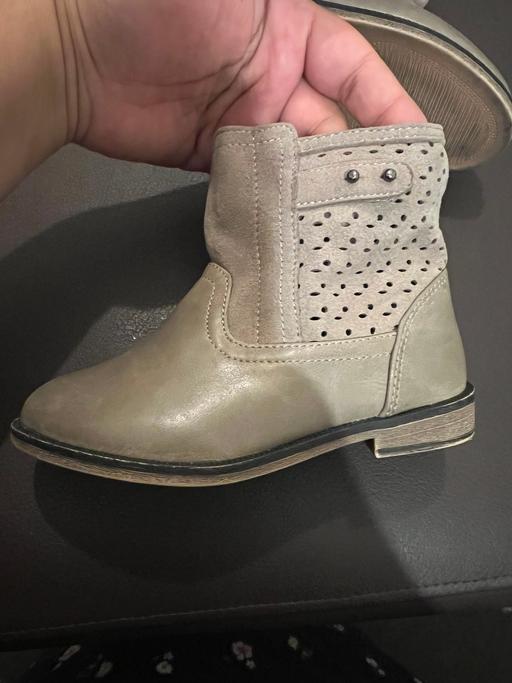 Buy & Sell East London Stepney - East London - Photos for Zara Girls Boots