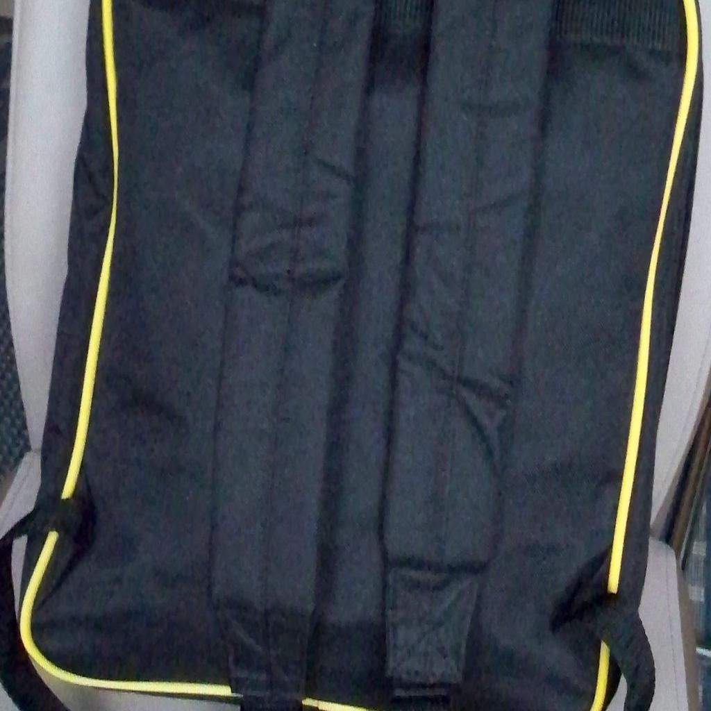 Verkaufe unbenutzten Maranello Picknick Rucksack komplett gefüllt für 4 Personen.

Der Name wurde nur zur Produktbeschreibung verwendet und ist Urheberrechtlich geschützt.

Der Artikel wird von privat verkauft. Garantie, Gewährleistung und Rücknahme wird ausdrücklich ausgeschlossen