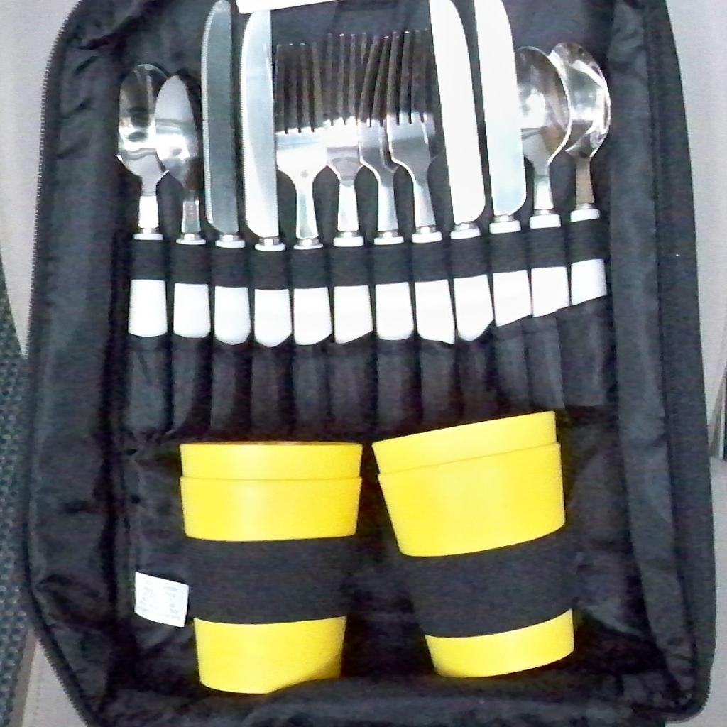 Verkaufe unbenutzten Maranello Picknick Rucksack komplett gefüllt für 4 Personen.

Der Name wurde nur zur Produktbeschreibung verwendet und ist Urheberrechtlich geschützt.

Der Artikel wird von privat verkauft. Garantie, Gewährleistung und Rücknahme wird ausdrücklich ausgeschlossen