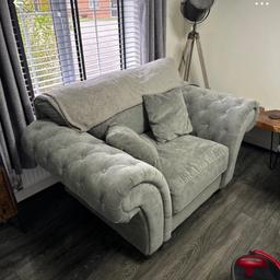 AS NEW SOFA CLUB WINDSOR HIGHBACK SINGLE SEAT AND FOOT STOOL

MEASUREMENTS CAN BE SENT IF REQUIRED. SAT ON TWICE. WASHABLE COVERS.

RRP £599 seat £199 for footstool 
£300 for both collection from PR4
Removable feet for easy transport 

Sensible offers considered