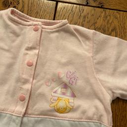 Zapf creations 
Baby Gi Gi clothing 
Pink long sleeved top 
With front Velcro fastening 
Cute little image on front 
In very good wash clean condition 
From a smoke free pet free home 
Listed on multiple sites