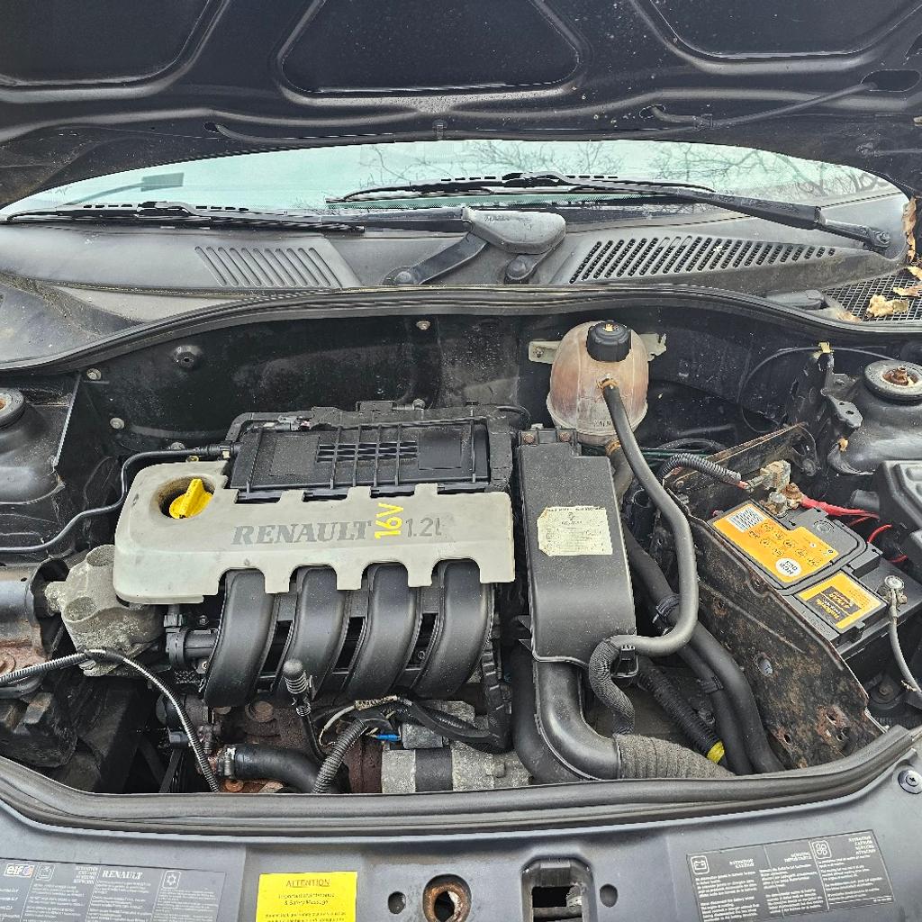 2002 Renault Clio 16V · Hatchback · Driven 93000 miles

Car runs perfectly fine. ULEZ free.
Dent on the right back side of the car. The damage is on the corner of the car.
Antenna not connected. But it comes with speakers in the back.
Mileage 93000.
Mot running out in March.

For viewing, contact me by message.
Collection only. Close to Heathrow Airport.
£750