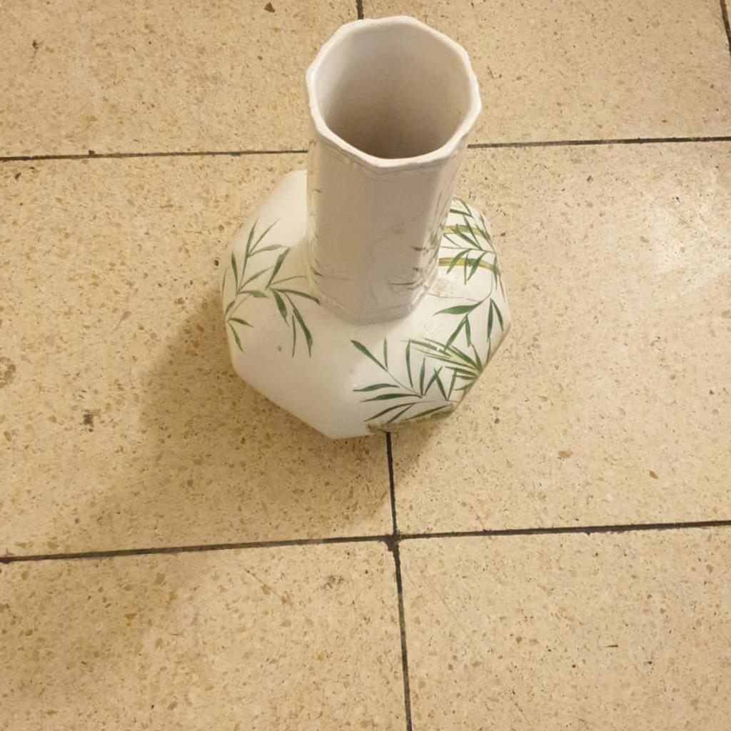 Italienische Vintage Vase mit Stempel.
bitte realitisvhe Angebote